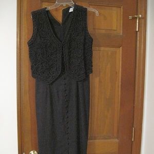 Kenar-Women's Sleeveless Black Gown